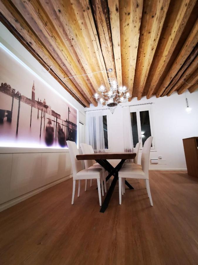 Deluxe 3 Bedroom Flat In Rialto Venecia Exterior foto