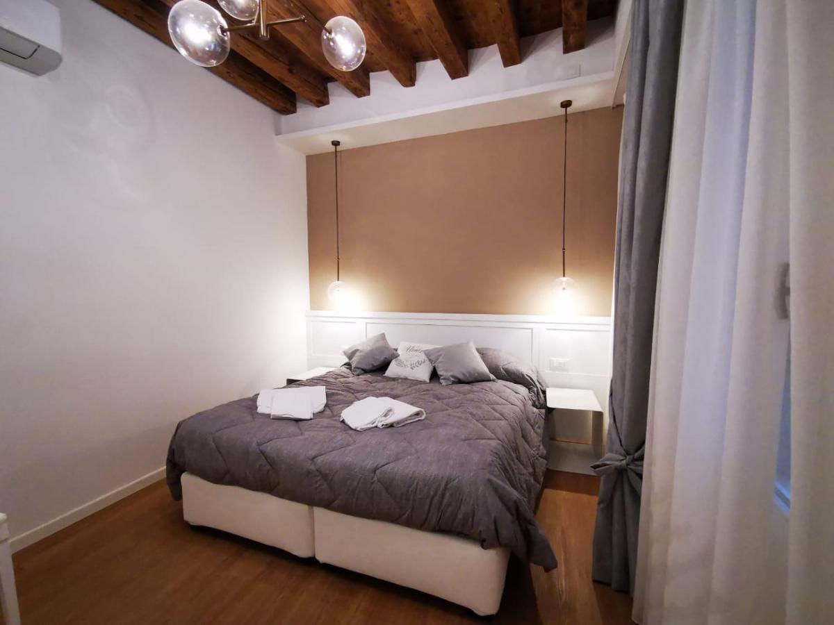 Deluxe 3 Bedroom Flat In Rialto Venecia Exterior foto
